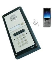 Audio set via GSM netwerk, met codetoetsentableau